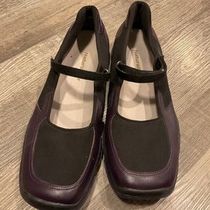 Naturalizer walking shoes